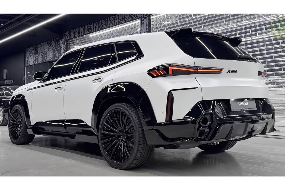 https://autogreeknews.gr/wp-content/uploads/2024/02/the-bmw-xm-looks-like-a-predator-with-the-renegade-3.jpg