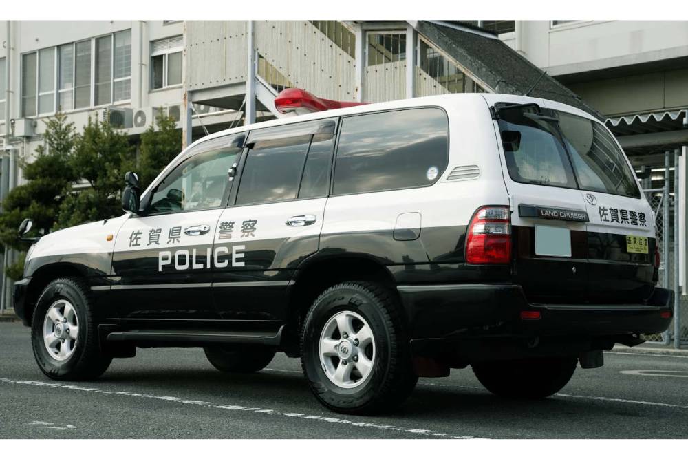 https://autogreeknews.gr/wp-content/uploads/2024/02/toyota-land-cruiser-for-japan-police-1.jpg