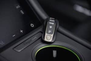 updated-2025-porsche-taycan-looks-almost-the-same- (4)