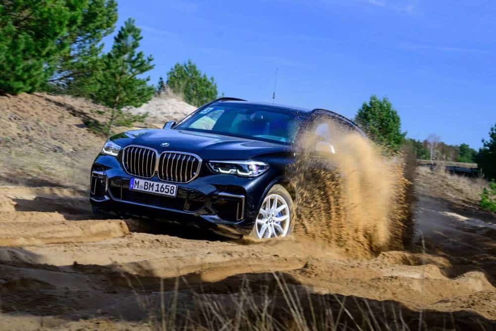 https://autogreeknews.gr/wp-content/uploads/2024/03/2024-BMW-Security-Vehicle-Training-School-X5-1-204.jpg