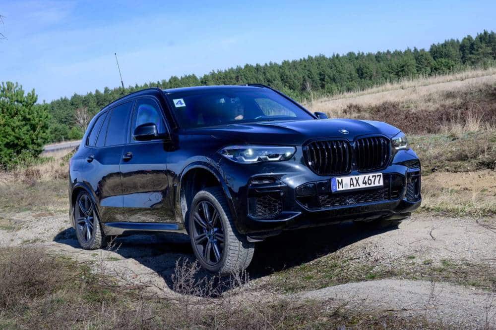 https://autogreeknews.gr/wp-content/uploads/2024/03/2024-BMW-Security-Vehicle-Training-School-X5-8-204.jpg