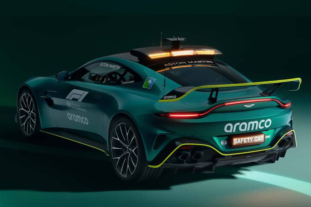 https://autogreeknews.gr/wp-content/uploads/2024/03/2024-aston-martin-vantage-f1-safety-car-2.jpg