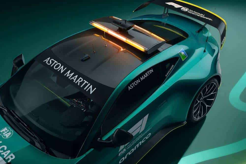 https://autogreeknews.gr/wp-content/uploads/2024/03/2024-aston-martin-vantage-f1-safety-car-7.jpg