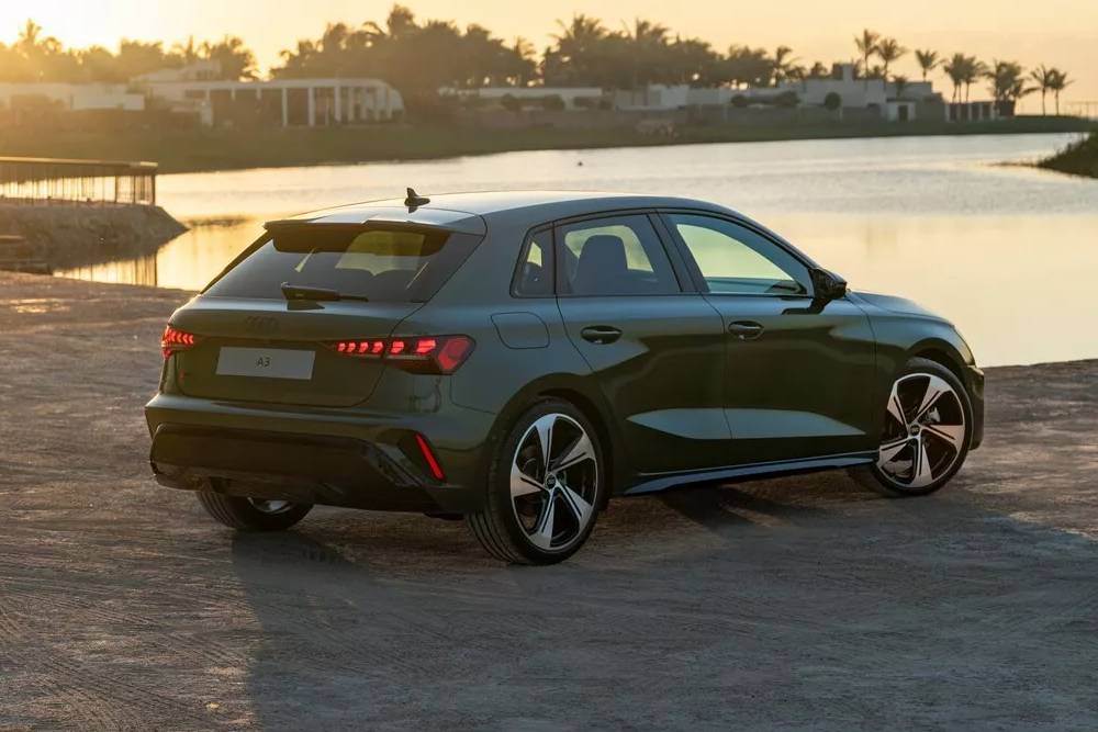 https://autogreeknews.gr/wp-content/uploads/2024/03/2025-Audi-A3-15.jpg