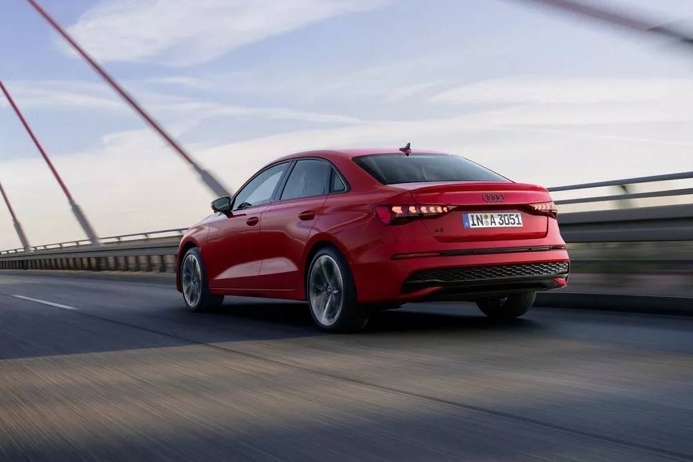 https://autogreeknews.gr/wp-content/uploads/2024/03/2025-Audi-A3-44.jpg