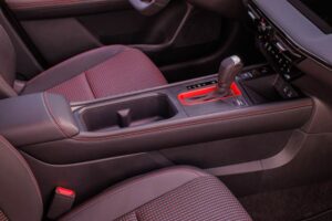 2025-Nissan-Kicks–17