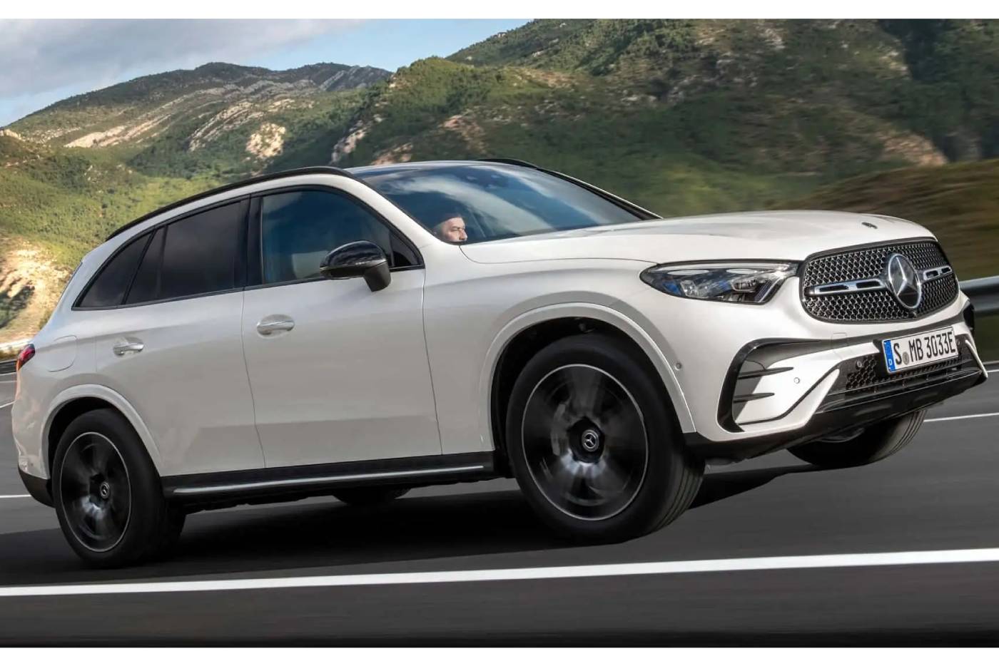 https://autogreeknews.gr/wp-content/uploads/2024/03/2025-mercedes-benz-glc350e-4matic.jpg