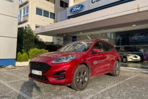 Ford-Kuga-PHEV-CarCenter-(1)