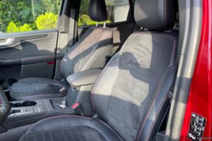 Ford-Kuga-PHEV-CarCenter-(3)