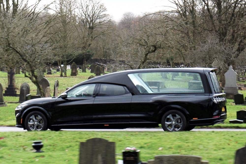 https://autogreeknews.gr/wp-content/uploads/2024/03/Ford-Mustang-Mach-e-hearse-00003-copy.jpg