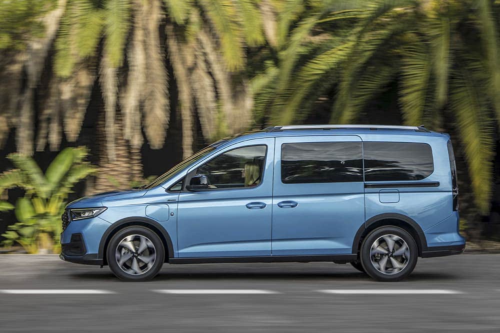 https://autogreeknews.gr/wp-content/uploads/2024/03/Ford-Tourneo-Connect-PHEV-10.jpg