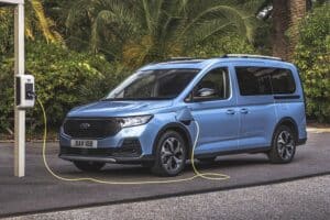 Ford-Tourneo-Connect-PHEV