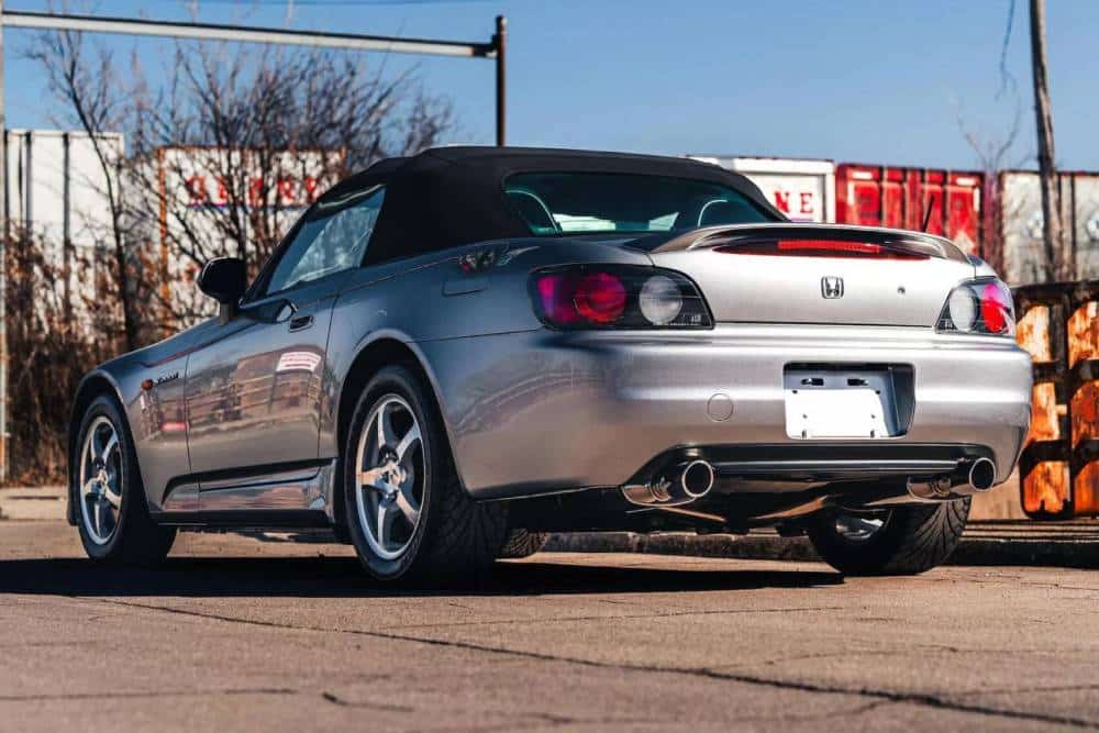 https://autogreeknews.gr/wp-content/uploads/2024/03/Honda-S2000-950-miles-Cars-and-Bids-00004-2048x136-1.jpg