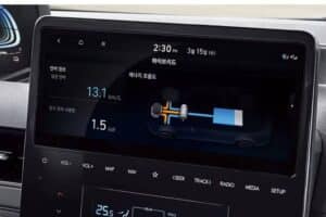 Hyundai-Staria-Hybrid-21-2048×780