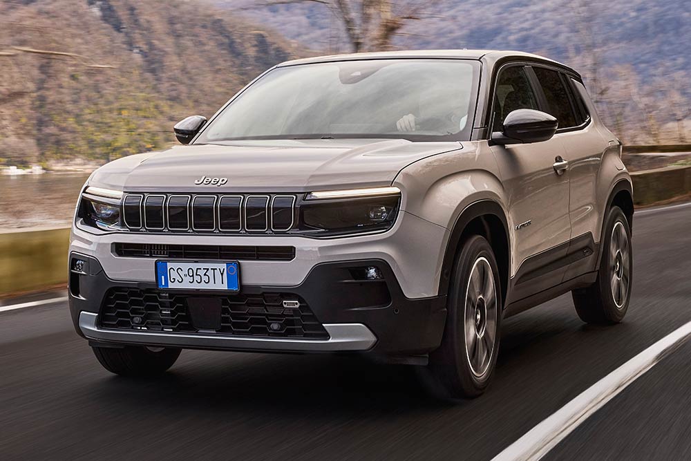 https://autogreeknews.gr/wp-content/uploads/2024/03/Jeep-Avenger-e-hybrid-10.jpg