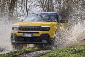 Jeep-Avenger-e-hybrid-(6)