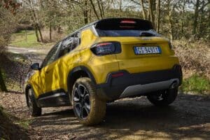 Jeep-Avenger-e-hybrid-(8)