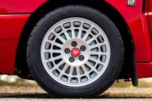 Lancia-Delta-Integrale-12
