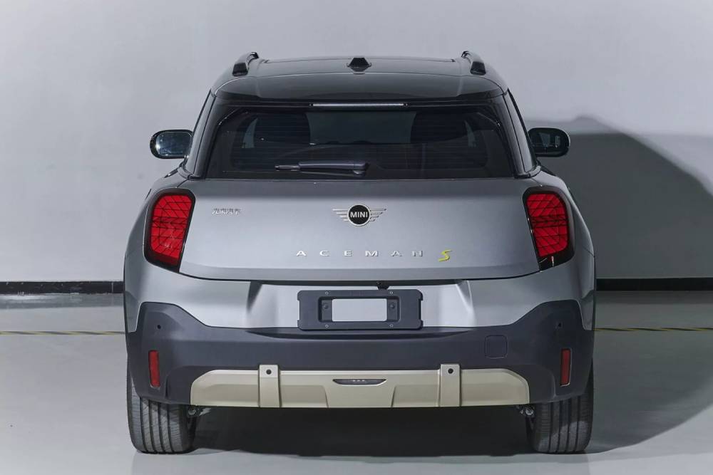 https://autogreeknews.gr/wp-content/uploads/2024/03/MINI-Aceman-Leak-China-3-2048x1440-1.jpg