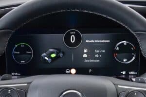 Opel-Grandland-1.2-Hybrid-pinakas-organon