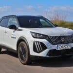 Peugeot-2008-1.2-130-AT8-GT-(1)