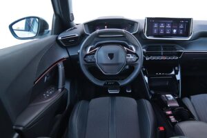 Peugeot-2008-1.2-130-AT8-GT-(19)