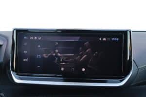 Peugeot-2008-1.2-130-AT8-GT-(26)