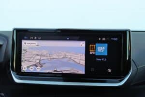 Peugeot-2008-1.2-130-AT8-GT-(28)