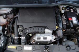 Peugeot-2008-1.2-130-AT8-GT-(33)