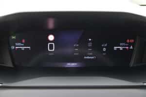 Peugeot-208-1.2-PureTech-100-facelift-(17)