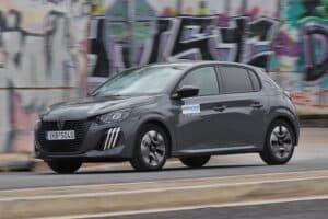 Peugeot-208-1.2-PureTech-100-facelift-(24)