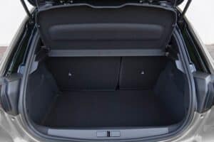 Peugeot-208-1.2-PureTech-100-facelift-(27)