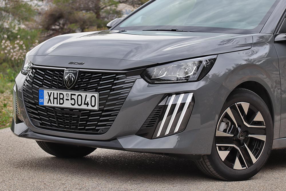 https://autogreeknews.gr/wp-content/uploads/2024/03/Peugeot-208-1.2-PureTech-100-facelift-5.jpg