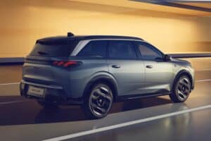 Peugeot 5008 2024 (8)