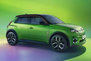 Renault-5-Electric-Green-2-2048×1152