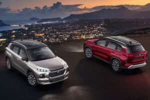 Suzuki-Grand-Vitara-2023-(2)