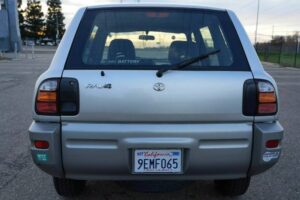 Toyota-RAV4-EV-5-2048×1365