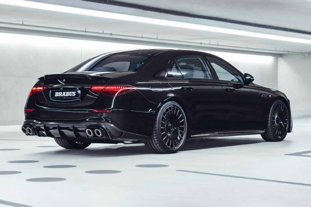 https://autogreeknews.gr/wp-content/uploads/2024/03/brabus-930-s-auf-basis-mercedes-amg-s-63-e-perform-3.jpg