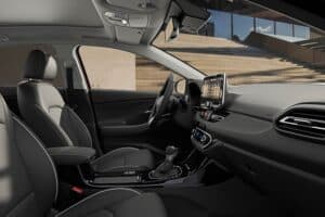 hyundai-i30-fastback-interior-0324-02