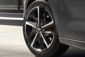 hyundai-i30-hatchback-0324-06