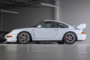 rare-japan-spec-1997-porsche-911-gt2-could-be-an-i (1)