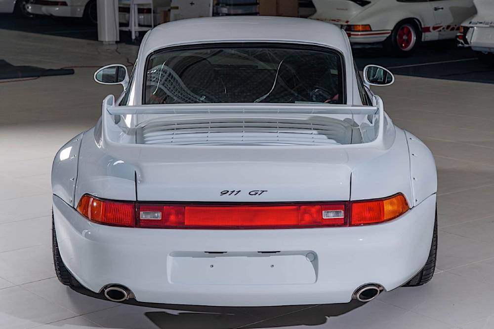 https://autogreeknews.gr/wp-content/uploads/2024/03/rare-japan-spec-1997-porsche-911-gt2-could-be-an-i-4.jpg