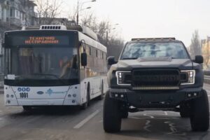 ukrainians-turn-the-ford-f-150-into-a-portal-axle- (5)