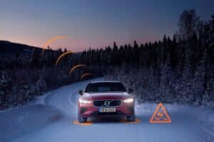 Τα Volvo «βλέπουν» τα ατυχήματα και προειδοποιούν