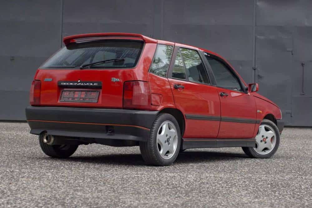https://autogreeknews.gr/wp-content/uploads/2024/04/1991-Fiat-Tipo-2-2.jpg