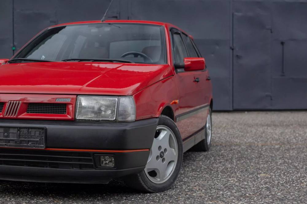 https://autogreeknews.gr/wp-content/uploads/2024/04/1991-Fiat-Tipo-2-5.jpg