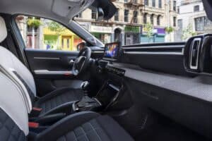 2024-Citroen-C3-12-2048×1202