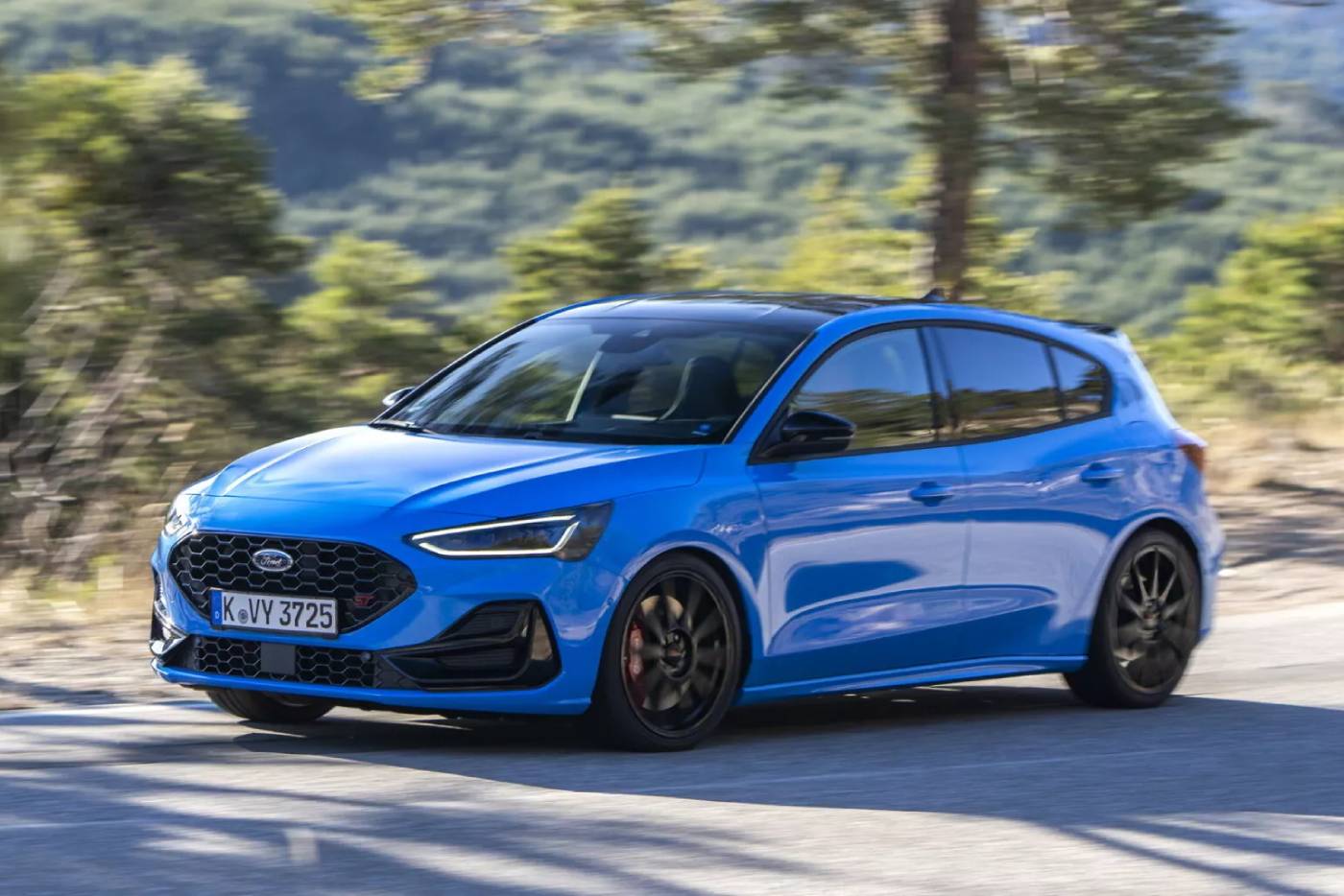 https://autogreeknews.gr/wp-content/uploads/2024/04/2024-Ford-Focus-ST-Edition-4-2048x1366-1.jpg