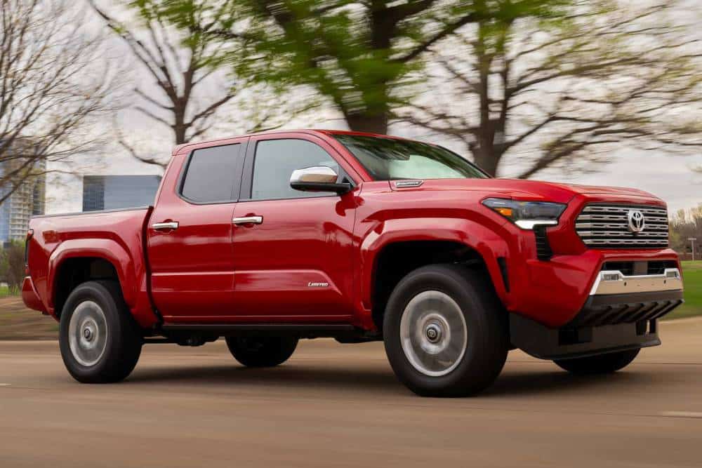 https://autogreeknews.gr/wp-content/uploads/2024/04/2024-toyota-tacoma-hybrid-first-drive-3.jpg