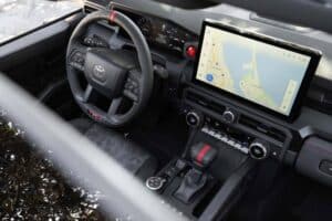 2024-toyota-tacoma-hybrid-first-drive (8)